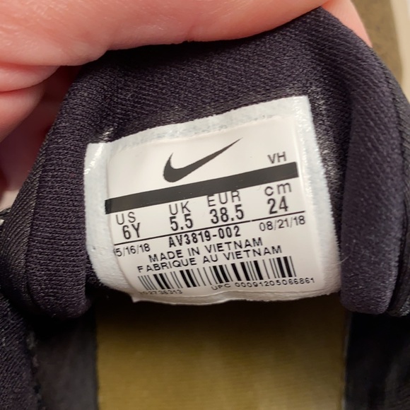 Nike Future Speed Shield running sneakers 6Y Black Silver Olive - Picture 7 of 11